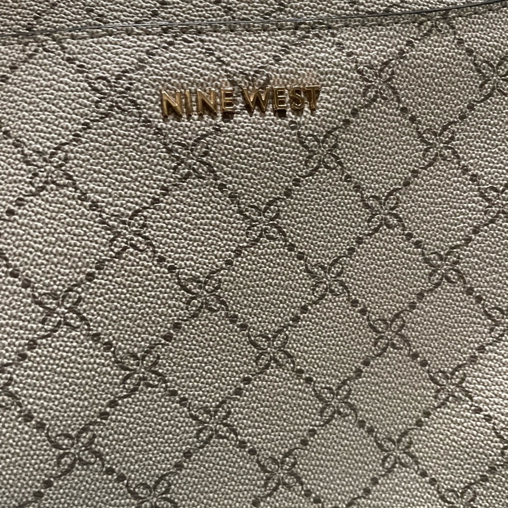 Crossbody Nine West bag